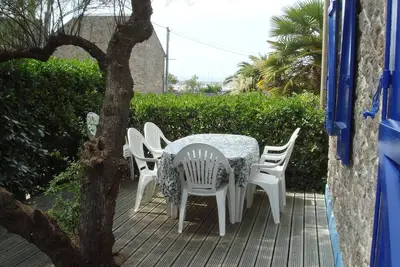 Maison bord de mer, tout à pied, calme 50m de la plage 200m du port par la plage