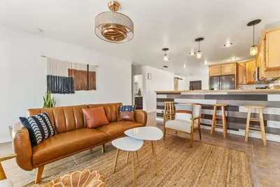 Image de The Farm House | Pool&Spa | 5 min to Jt Park