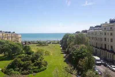 Image de Pass the Keys | Elegant historic sea view apartment