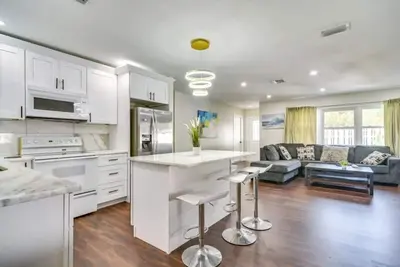 Image de Home close to Saint Pete pier new & spacious