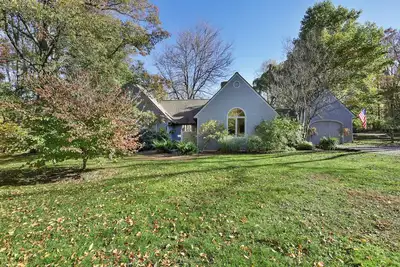 Image de Cozy and conveniently located cottage nestled in the mountains