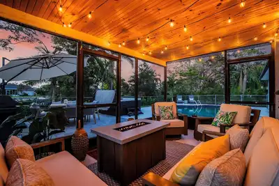 Image de 🌴Palm Paradise🌴\nPrivate Free Heated Pool-Hot Tub-King Suite-5 mi to beach!