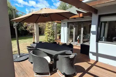 Image de Taupo on your doorstep! A lovely home in walking distance to lake and town.