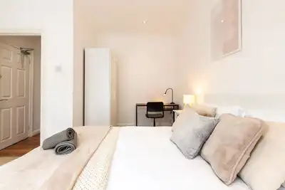 Image de Modern & Cosy 2-Bed house near city centre