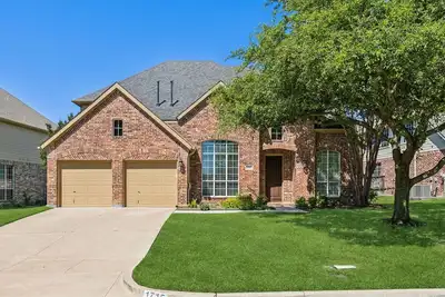 Image de Tch - Spacious 5bd\/3. 5ba home in Mansfield with Office