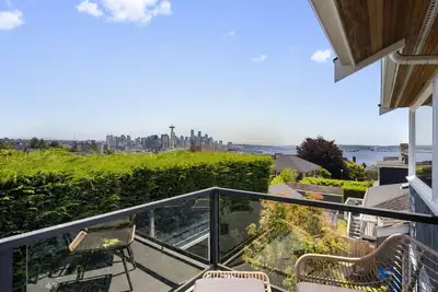 Image de 3br 3ba Kerry Park Retreat in Queen Anne, Near Stadium