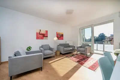 Asia Home - Private Garage