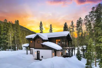 Image de New Chalet Erica | European Lux Design and Epic Views | Minutes to Breck!