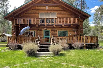 Image de Quiet and cozy cabin with rustic charm but modern amenities
