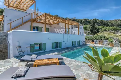 Image de Serene Paradise with Breathtaking Aegean Views