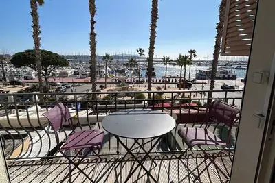 appartement sur le port bandol vue mer proche plage et centre
