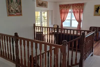 Image de Great, Centrally located apartment with extra large rooms unit 2