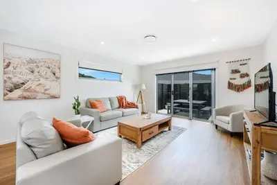 Image de Modern Chic Villa, Walk to shops-10min Airport/Cbd
