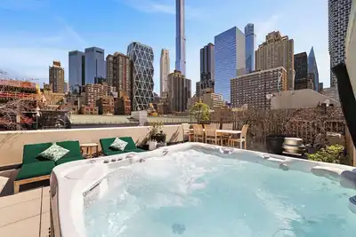 Image de Vesper Court Ii by Rove Travel | Ph w/Hot Tub