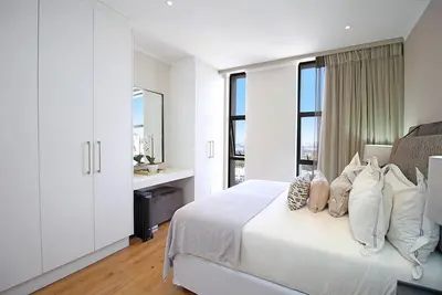 Image de 2-Bedroom Apartment in centre of Sandton with Gym, Restaurant