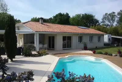 Image de Villa au calme sur terrain 2600m2 avec piscine terrain pétanque