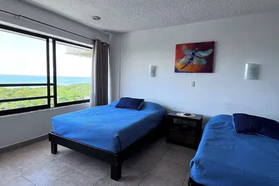 Image de Nice apartment with excellent location on the beach.