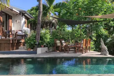 Villa créole à 5 minutes à pieds de la plage, dans un grand jardin tropical