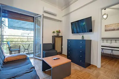 Metaxourgio 3 persons apartment by Mps