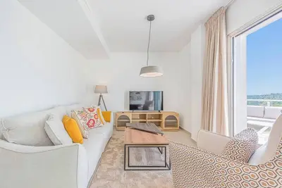 Image de Modern 3-Br Apt with Pool, Large two Terrace, and Parking