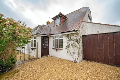 Green Leaves Bembridge 200 Yards From The Beach, 4 Bedrooms, 2 Bathrooms
