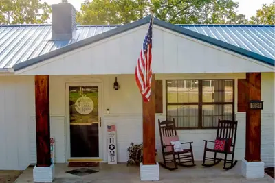 Image de The Nest at Lake Norfork!