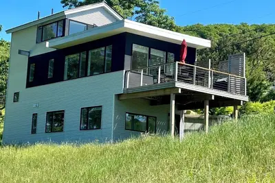 Image de Treetop Vista: stunning views, 3-bedroom, new, modern farmhouse, fast WiFi