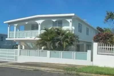 Image de Puerto Rico Paradise. Ac and WiFi. This home was designed with comfort in mind.