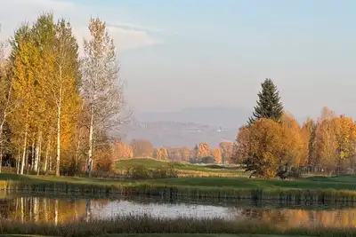 Image de Teton Pines August '25 Monthly rental only - on Signature 16th pond side hole!