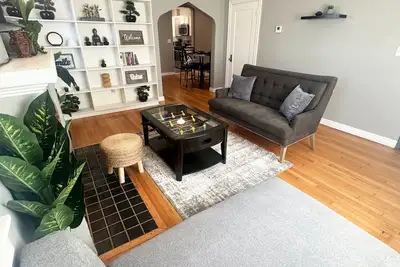 Image de Plaza District/Serenity/Comfort
