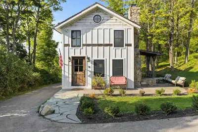 Image de Cozy Two Bedroom Home Next to Canadaigua Lake Private  9+ Acres