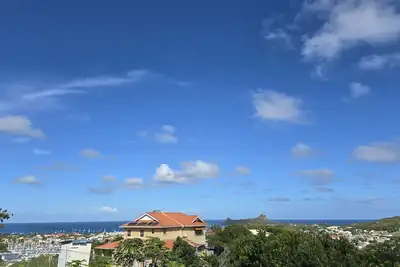 Image de Modern 1-bedroom apartment just minutes from Rodney Bay and the marina.