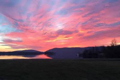 Image de The View! Ground Floor Condo with Lake and Mountain Views on Smith Mountain Lake