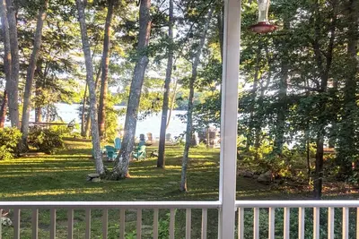 Image de Gorgeous Waterfront& Yard on Damariscotta Lake with an Amazing Home