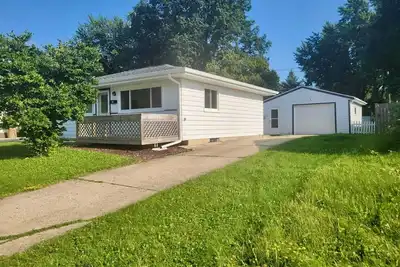 Image de Charming 3-Bedroom House in Quiet Madison Suburb