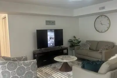 Image de 2Bedroom, 2bed, day light Suite, in a secured environment