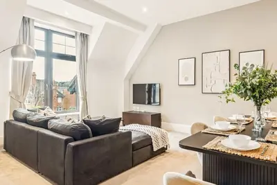 Image de The Sovereign Suite - 2-bedroom Luxury Apartment
