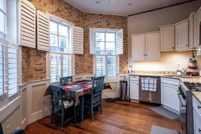 Image de Charming 3b2. 5b house with Ac, WiFi in historic district of Savannah