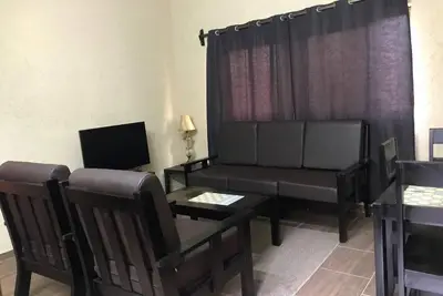 Image de Charming & Quiet 1-bedroom apartment close to beach