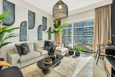 Image de Chic 2-bedroom with Sea and Palm Views is new High end Luxury Tower by Elie Saab