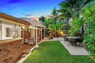 Image de Stunning Contemporary Home with Tropical Garden