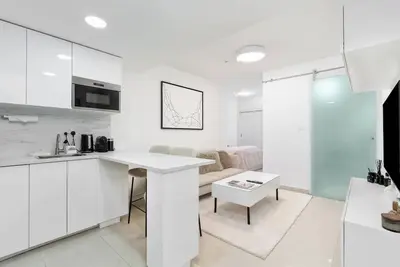 Image de Stylish & Elegant Studio, Rooftop Pool & Jacuzzi