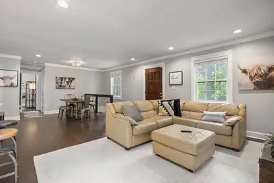 Image de New Quiet Convenient to Atl Vibrant City Life & In-Town Neighborhoods & $150 in activities included!