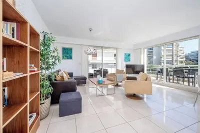 Image de Elegant Apt by Beach w/Big Terrace/Shared Pool