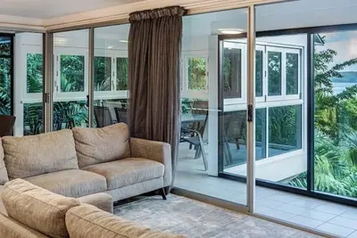 Image de Oasis 10. .