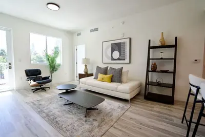 Image de 'Velvet' at Aviara East Pompano