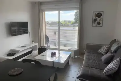 Appartement Lumineux au Centre de Vannes – Au Pied du Port avec Parking Gratuit