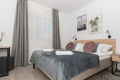 Image de Appartement de vacances Makarska pour 1 - 4 personnes avec 2 chambres à coucher - Appartement de vac
