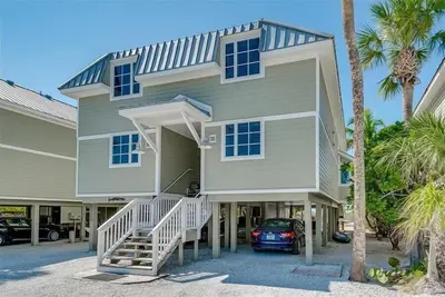 Image de Turtleback 11 - 3 Bed / 3 Bath - Beachfront - Community Pool - Close to Village - Sleeps 6
