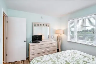 Image de Turtleback 14 - 3 bed / 3 bath - sleeps 7 - Beachfront - Community Pool!